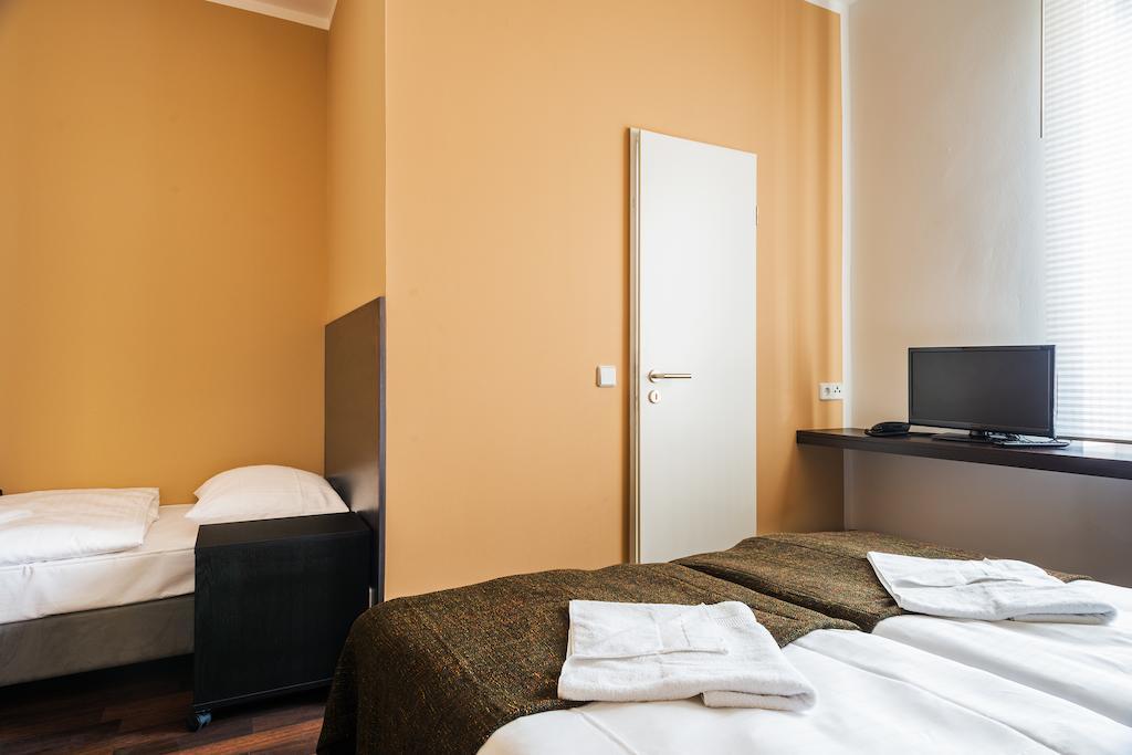 Hotel Apple